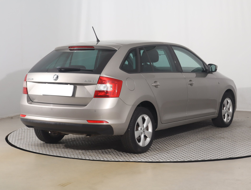Škoda Rapid Spaceback, 2015