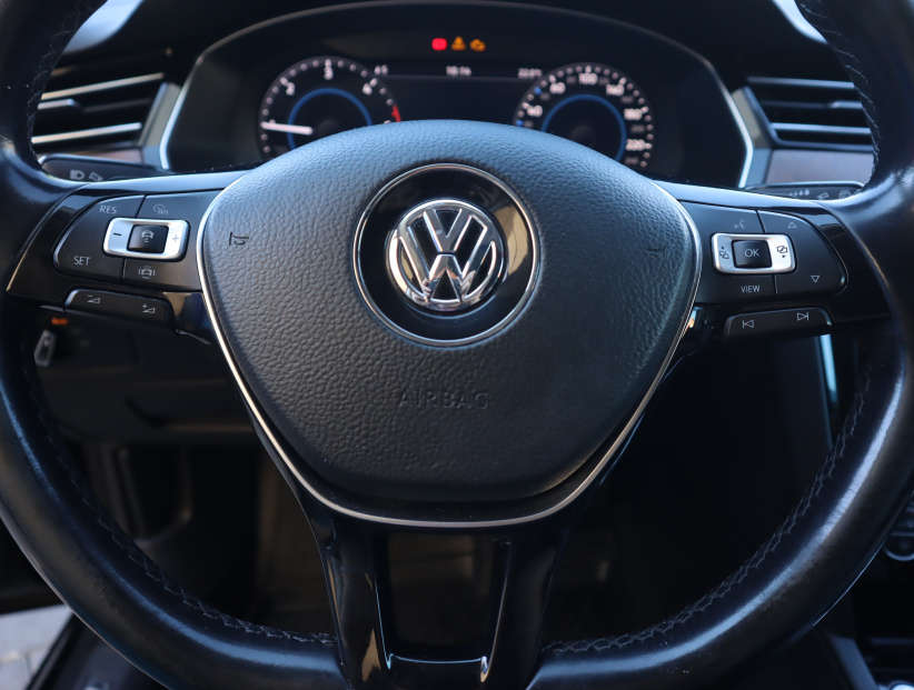 Volkswagen Passat, 2019