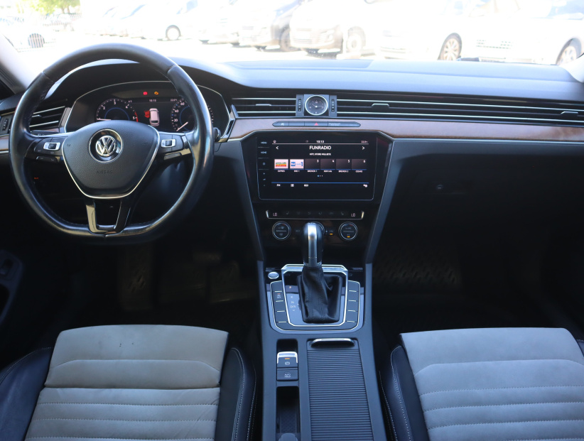 Volkswagen Passat, 2019