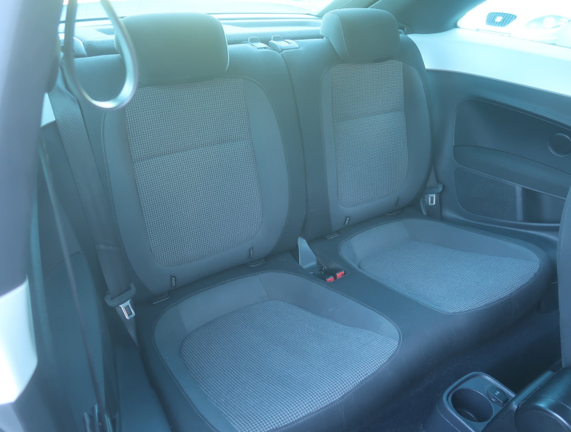 Volkswagen Beetle, 2013