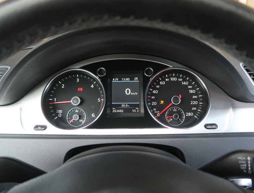 Volkswagen Passat CC, 2011
