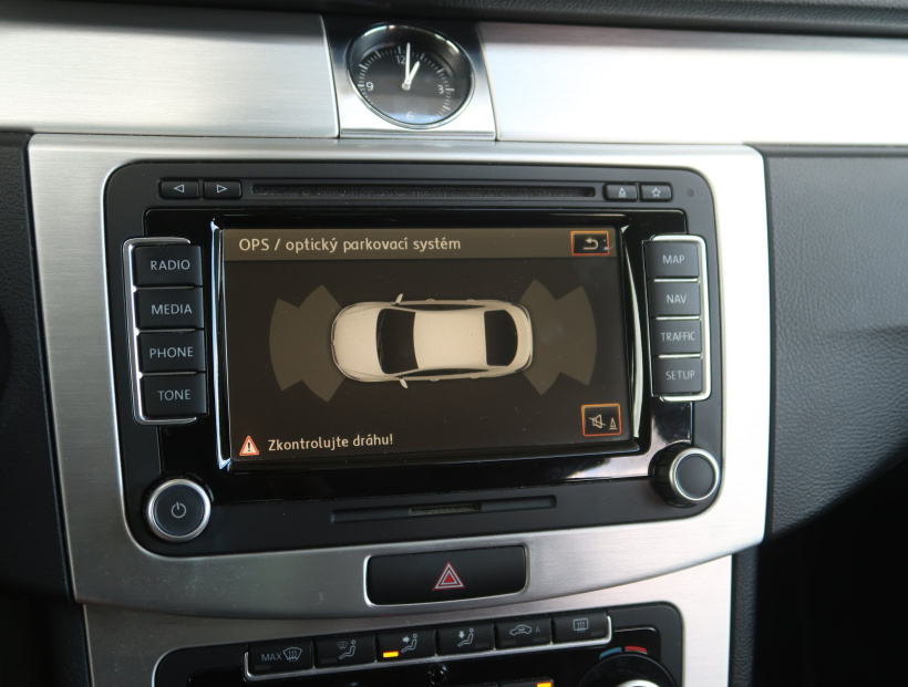 Volkswagen Passat CC, 2011