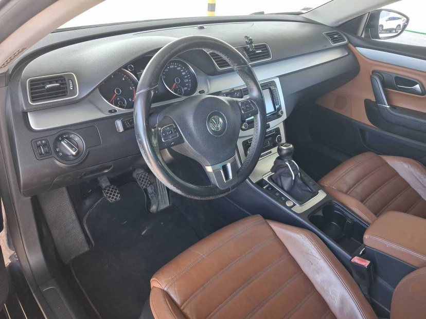 Volkswagen Passat CC, 2011