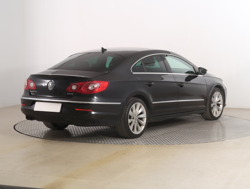 Volkswagen Passat CC, 2011
