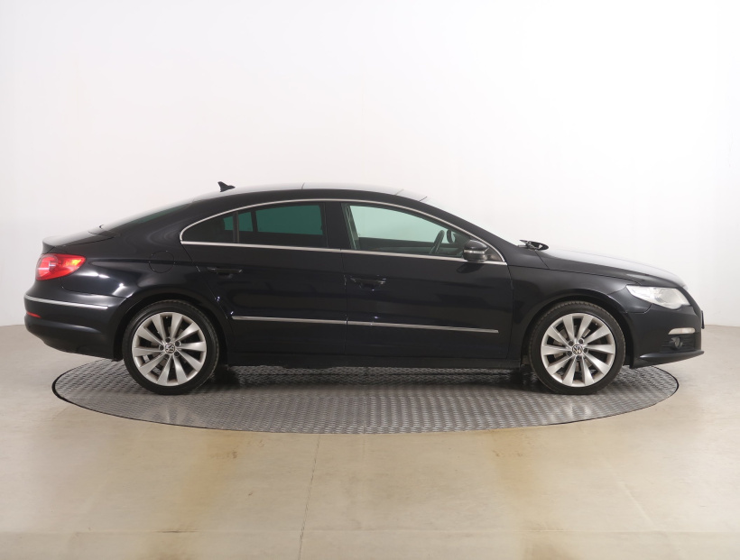 Volkswagen Passat CC, 2011