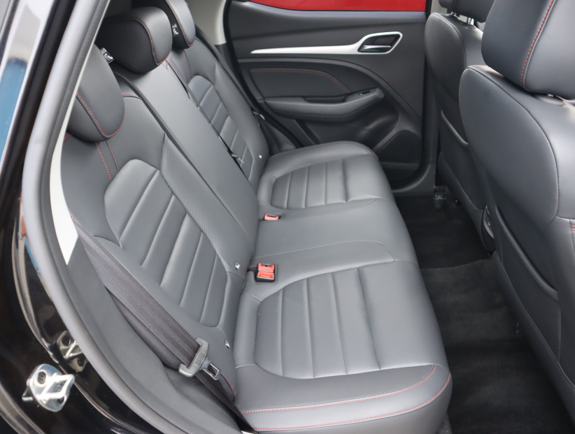 MG ZS SUV, 2024