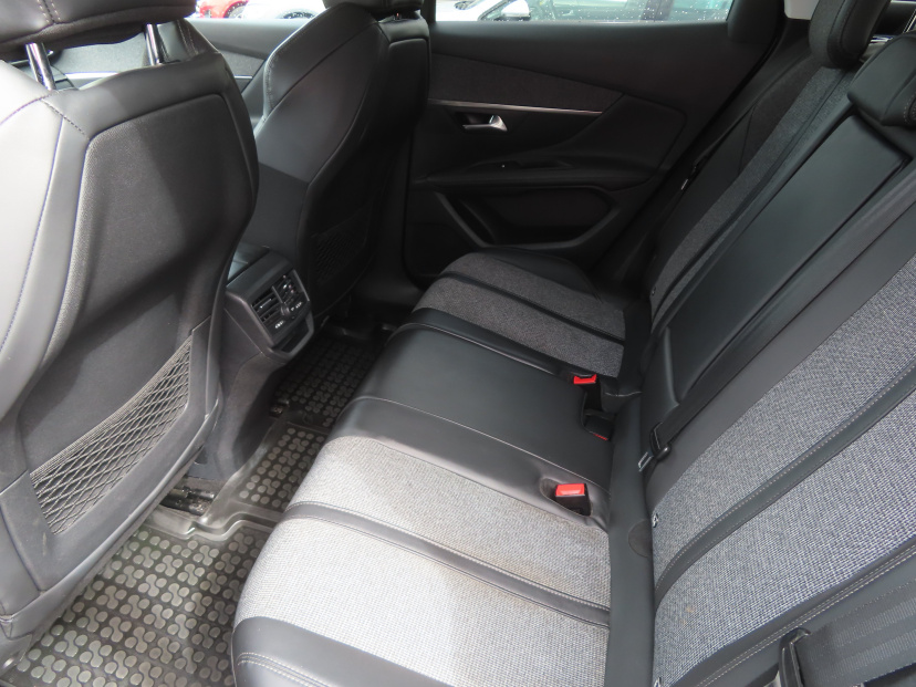 Peugeot 3008, 2017