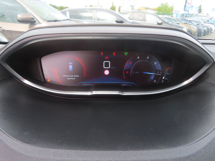 Peugeot 3008, 2017