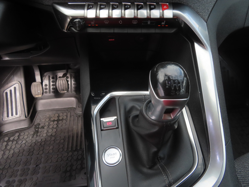 Peugeot 3008, 2017