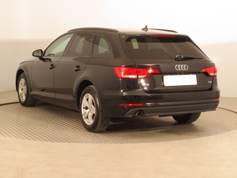 Audi A4, 2016