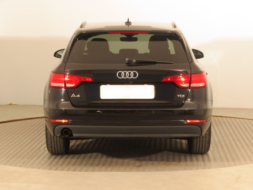Audi A4, 2016