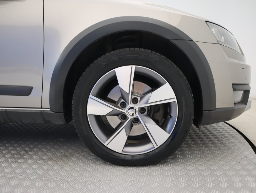 Škoda Octavia Scout, 2015