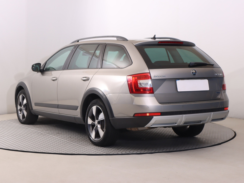 Škoda Octavia Scout, 2015