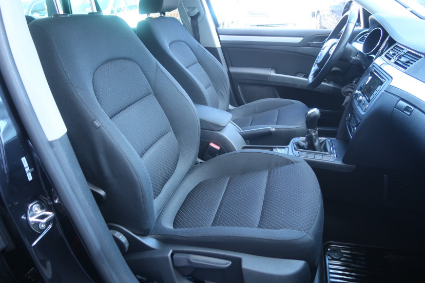 Škoda Superb, 2010
