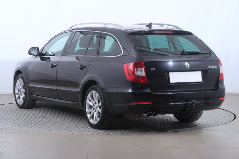 Škoda Superb, 2010