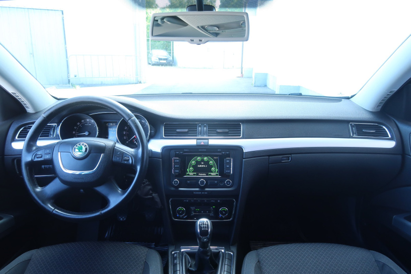 Škoda Superb, 2010