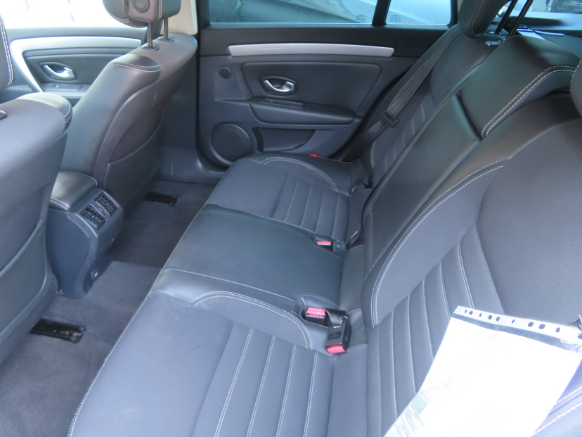 Renault Laguna, 2011