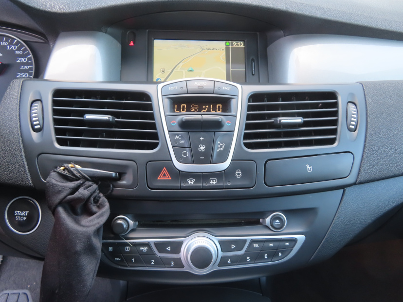 Renault Laguna, 2011