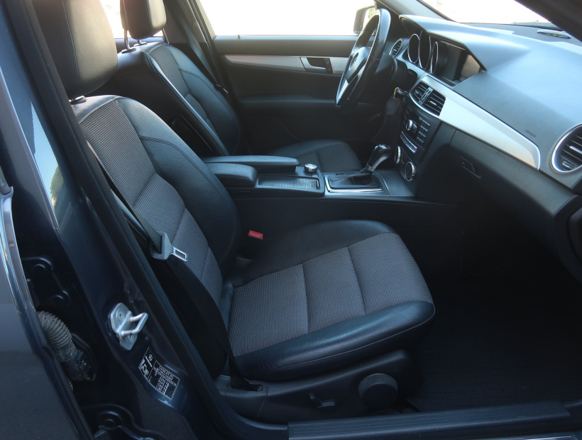 Mercedes-Benz C, 2012