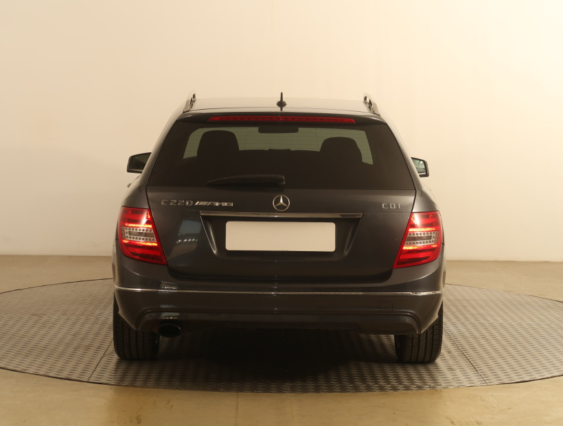 Mercedes-Benz C, 2012