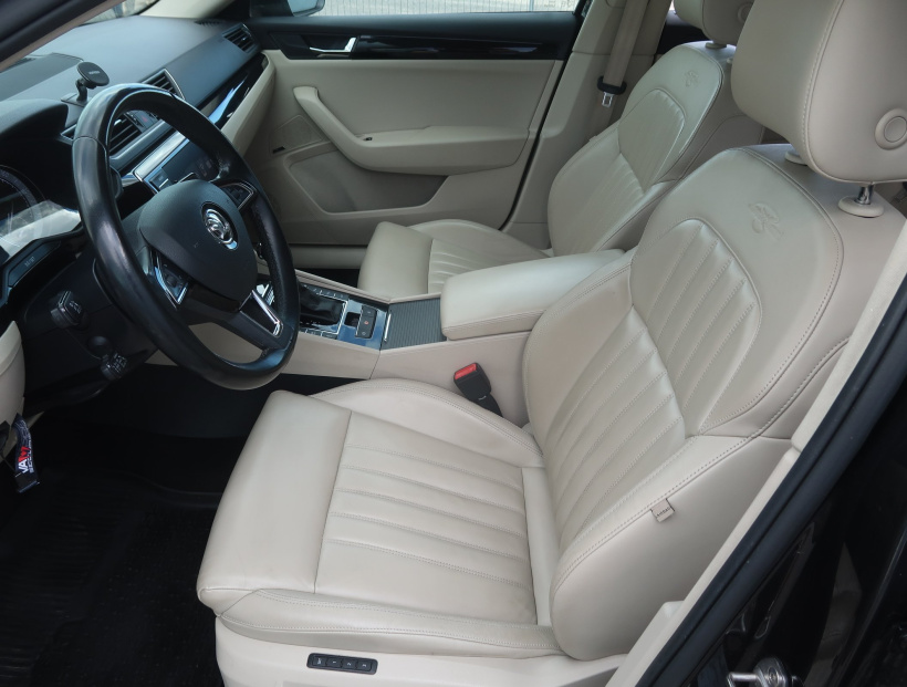 Škoda Superb, 2016
