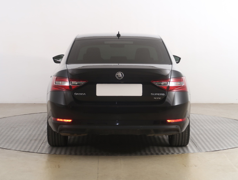 Škoda Superb, 2016