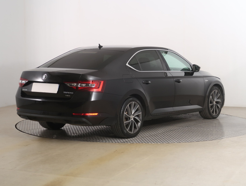 Škoda Superb, 2016