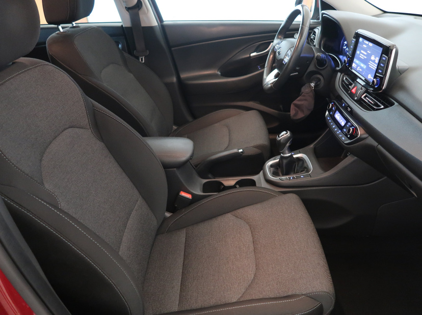 Hyundai i30, 2022