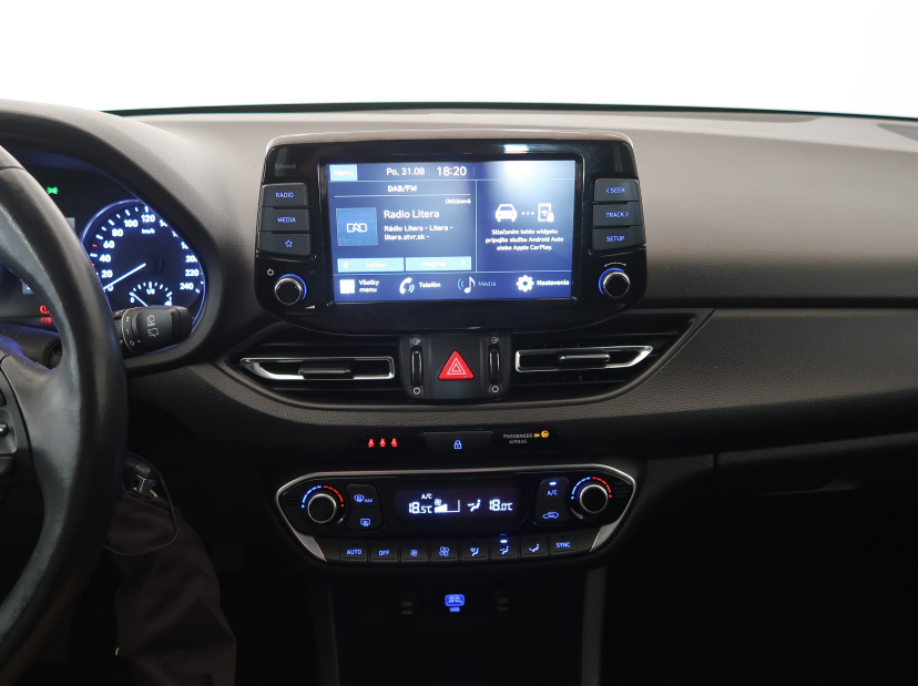 Hyundai i30, 2022