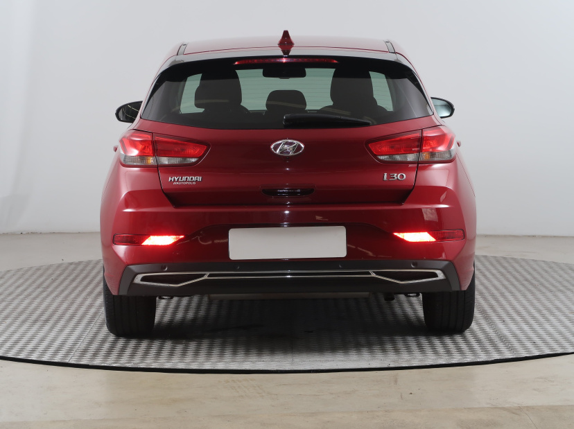 Hyundai i30, 2022