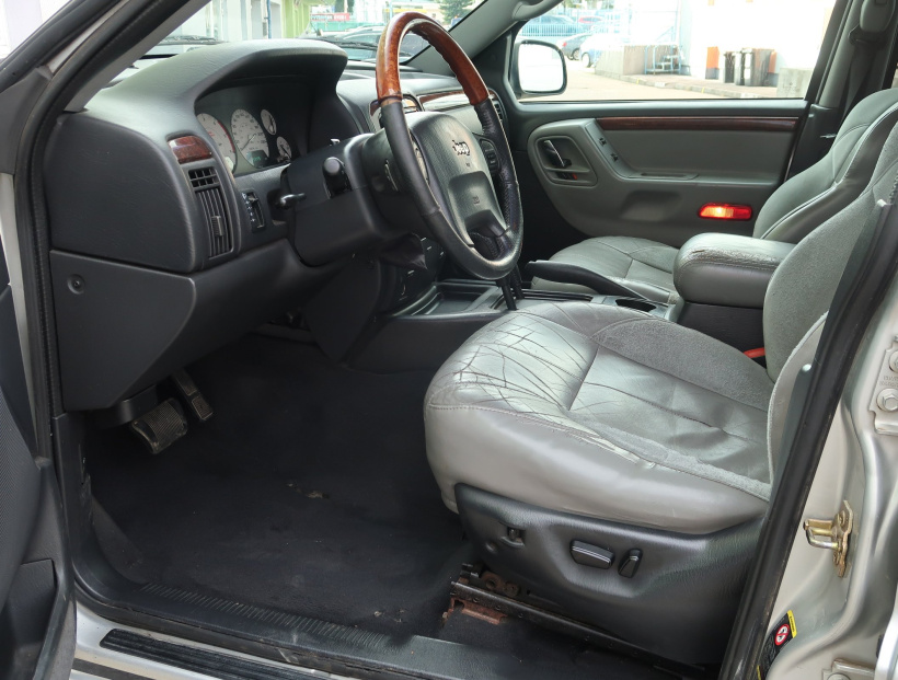 Jeep Grand Cherokee, 2003