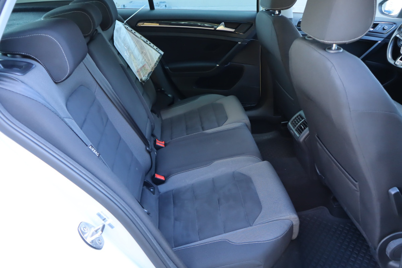 Volkswagen Golf, 2017