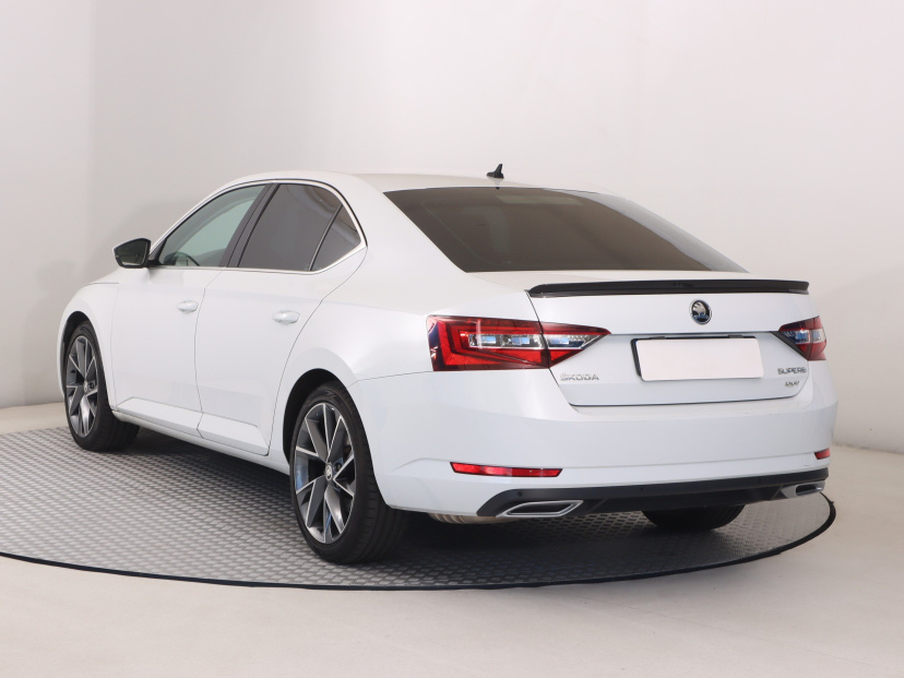 Škoda Superb, 2016