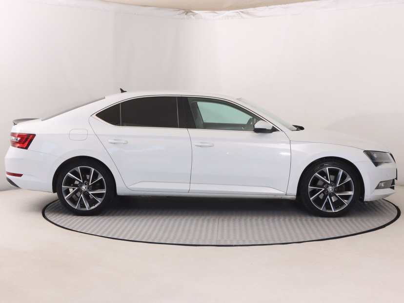 Škoda Superb, 2016