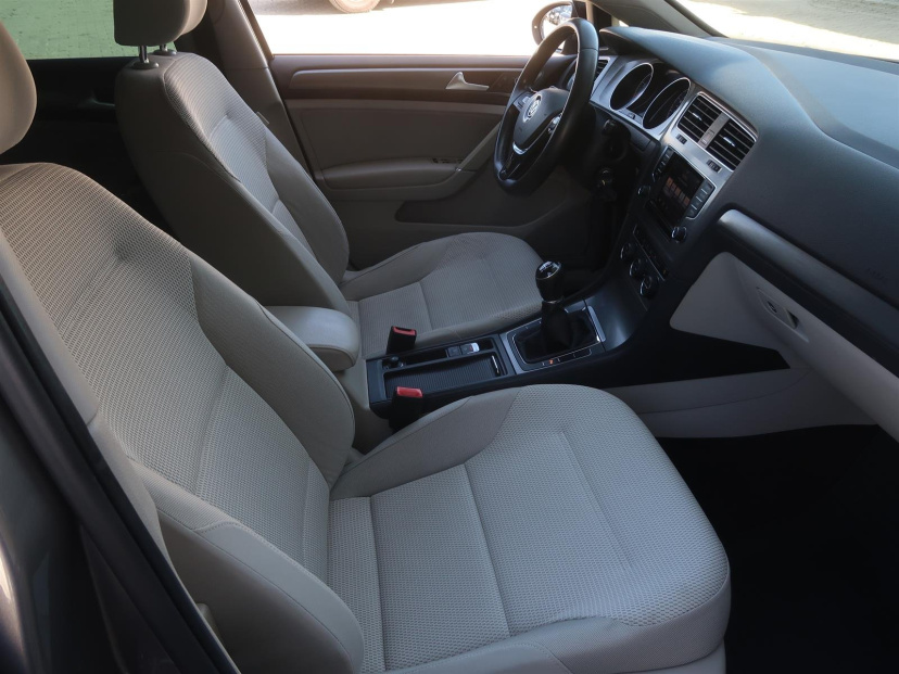 Volkswagen Golf, 2013