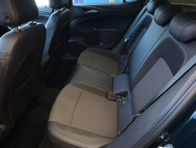 Opel Astra, 2015