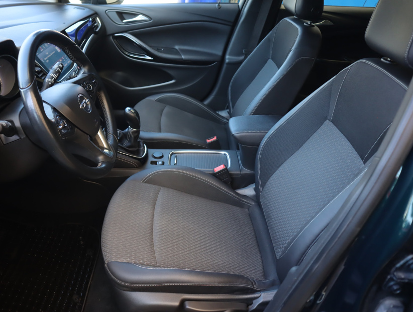 Opel Astra, 2015