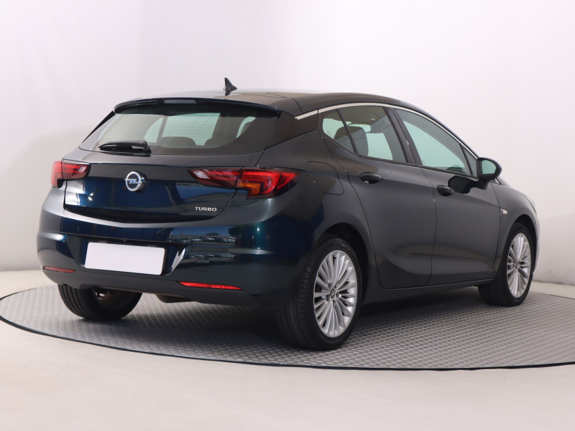 Opel Astra, 2015