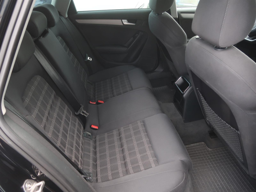 Audi A4, 2015