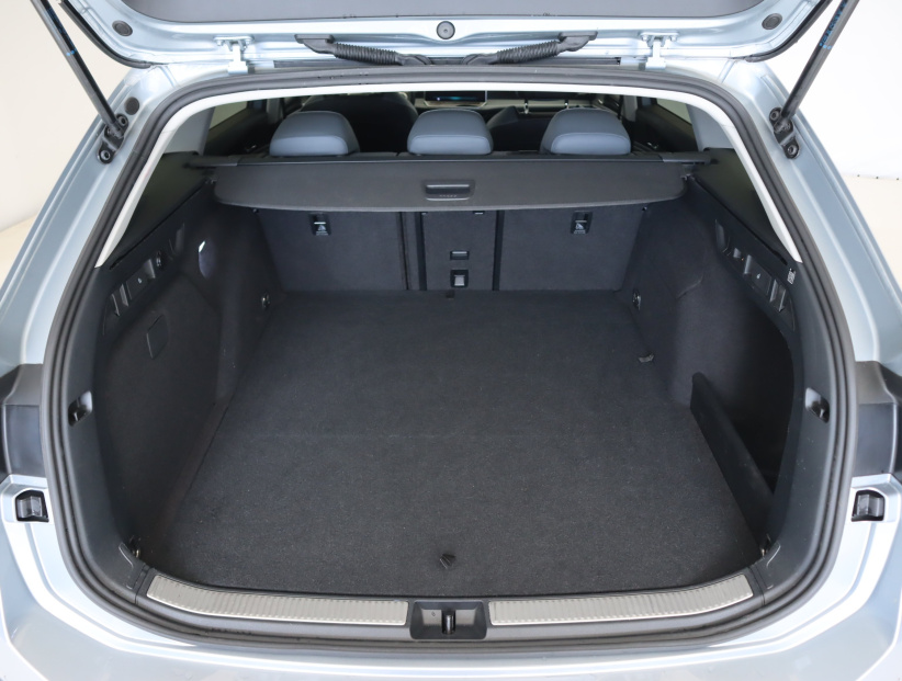 Volkswagen Passat, 2024