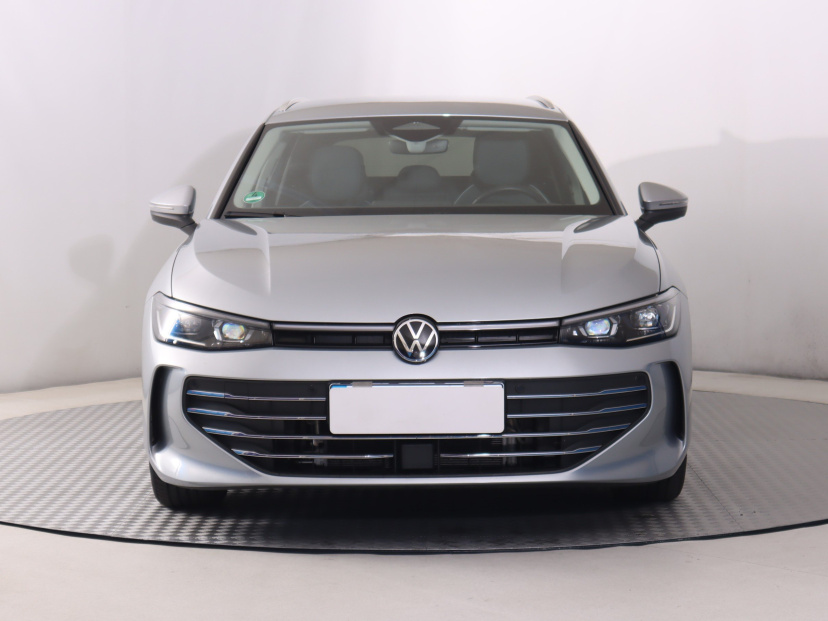 Volkswagen Passat, 2024