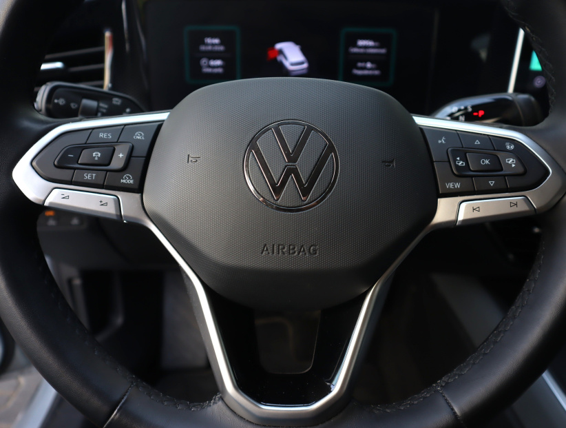 Volkswagen Passat, 2024
