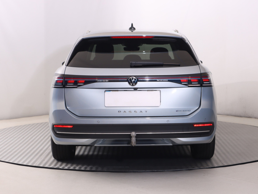 Volkswagen Passat, 2024