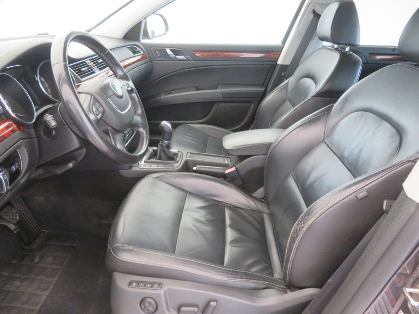 Škoda Superb, 2010