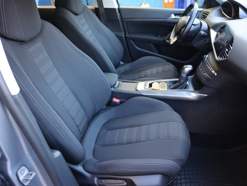 Peugeot 308, 2016