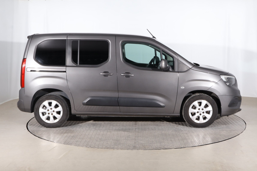 Opel Combo, 2021