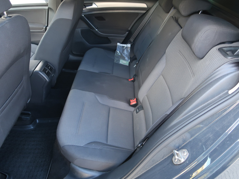 Volkswagen Golf, 2015