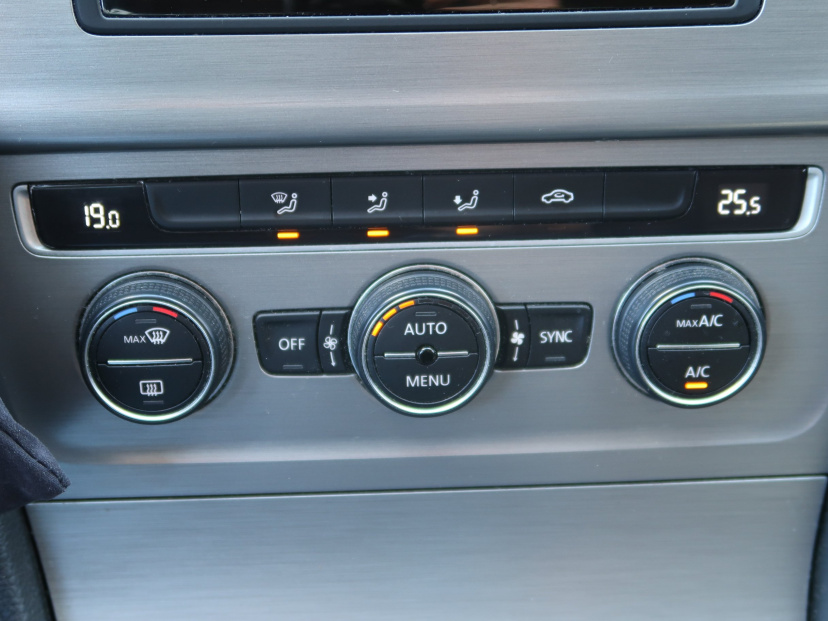 Volkswagen Golf, 2015