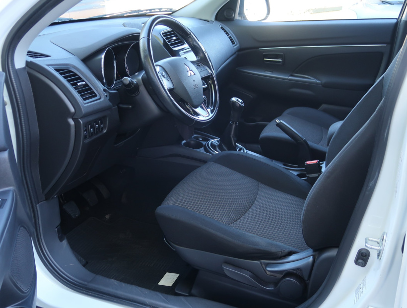 Mitsubishi ASX, 2016