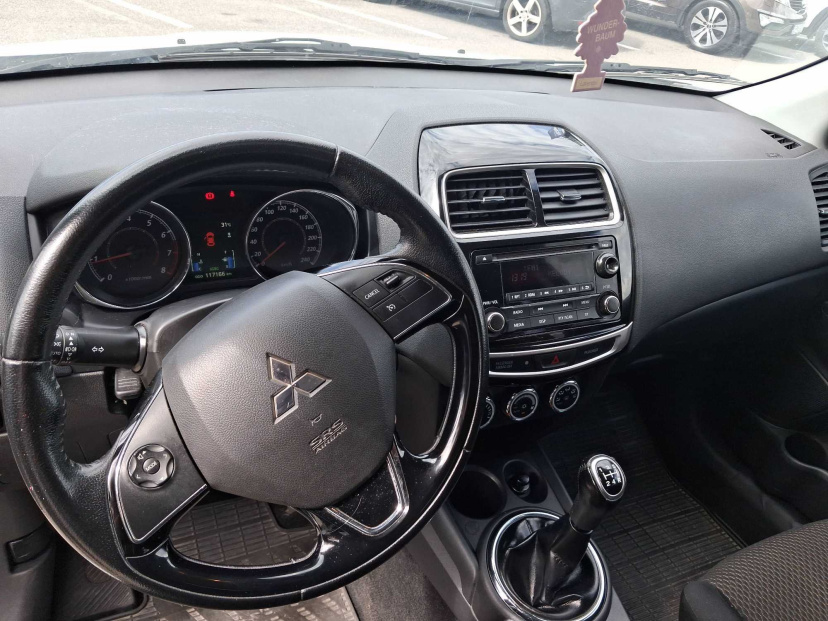 Mitsubishi ASX, 2016